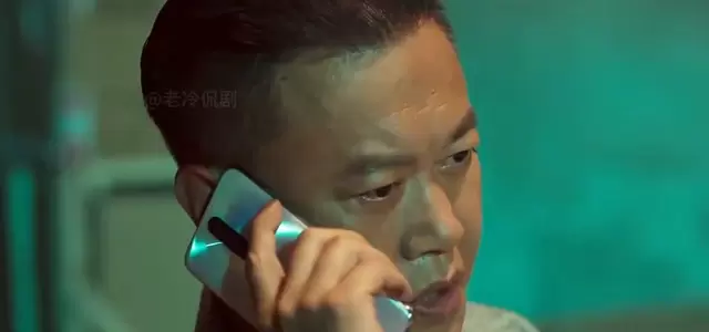 万贺达病房跪求女儿活命，《我是刑警》第27集呈现毒案伦理困境 细节速览